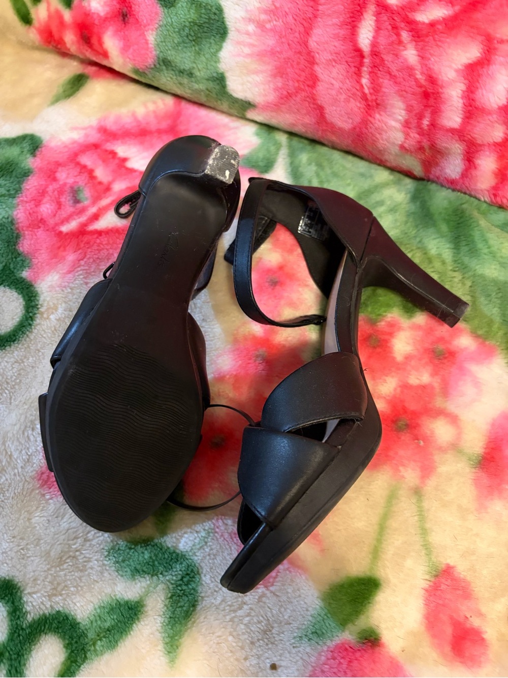 Clarks Black Leather Crisscross Ankle-Strap Heels - Picture 5 of 9